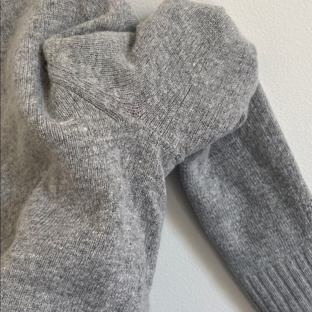 Jenni Kayne Everyday Sweater Light Gray Crew Neck Sweater - Picture 12 of 16